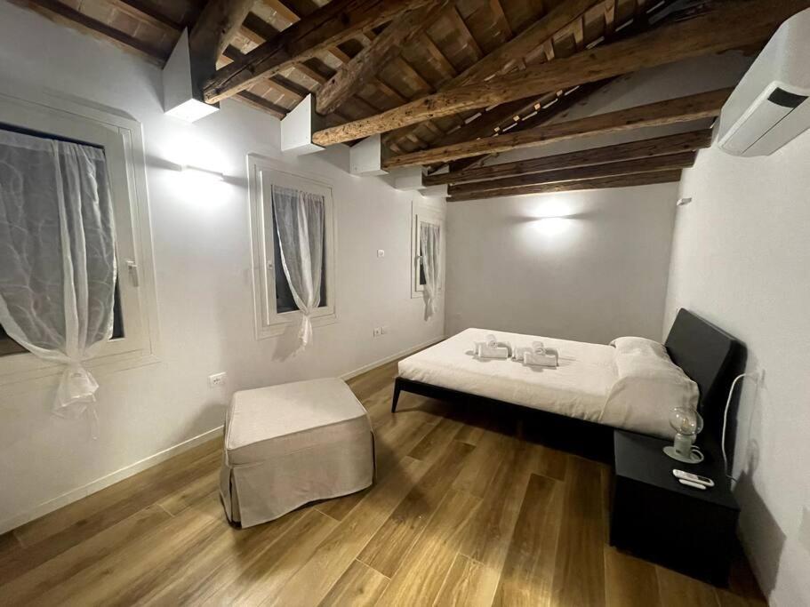 Antico Rudere Luxury Apartment Кіоджа Екстер'єр фото